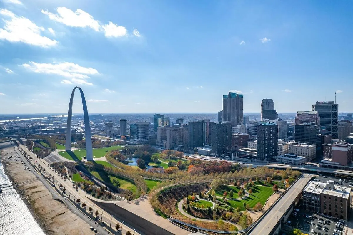 Stylish Riverfront Loft - Walkable Saint Louis 0*,  USA