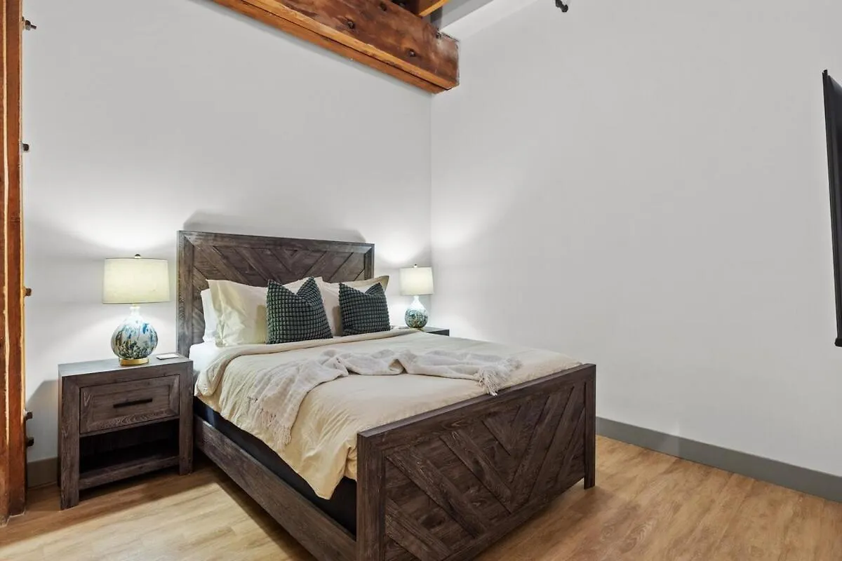 Stylish Riverfront Loft - Walkable Saint Louis 0*,  USA